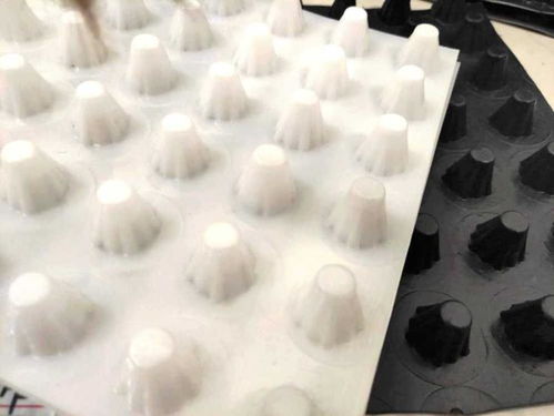 沈陽各種規格車庫瀝水板、塑料排水板及楔橫軋件制造商介紹