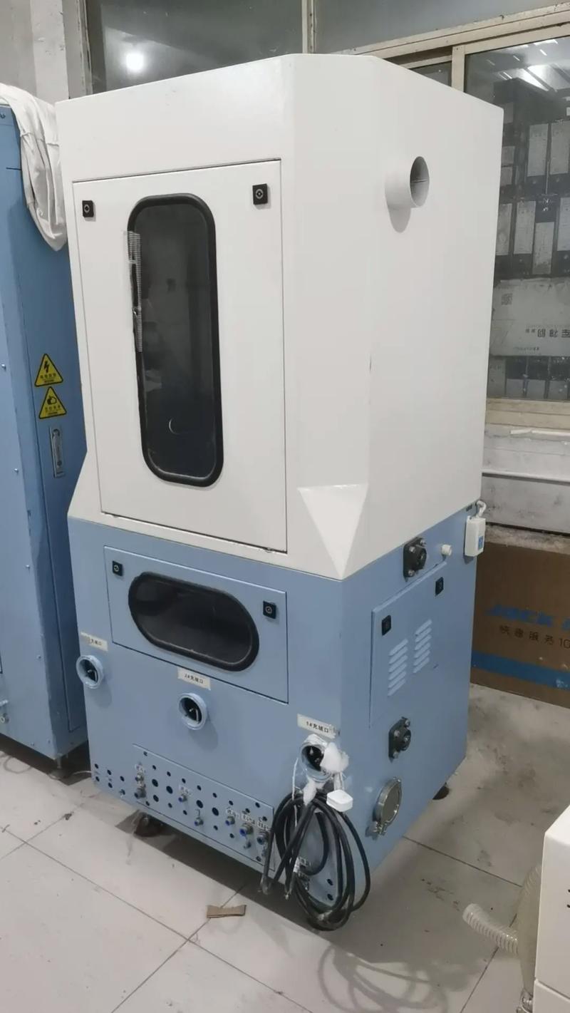 羽絨服棉服工廠 百聯制造的工藝之美